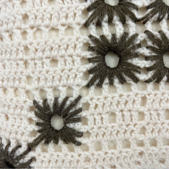 Handmade Vintage Crocheted Ivory and Olive Green Decorative Throw Pillow - Picture 5 of 11